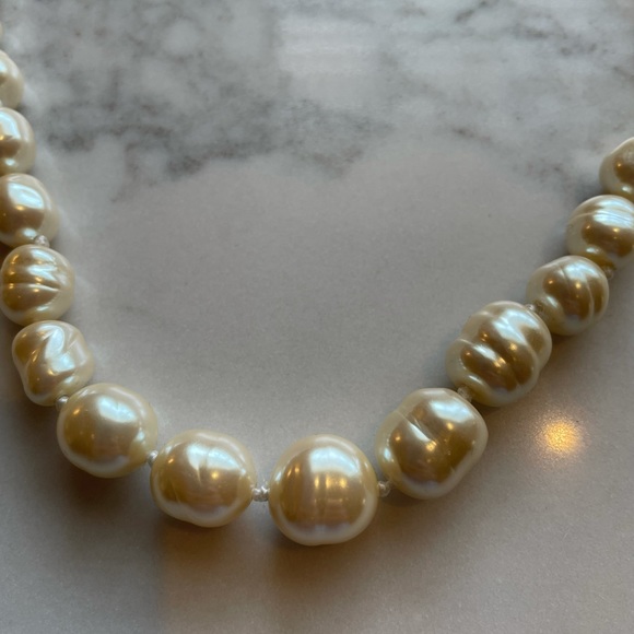Carolee Jacqueline Kennedy Onassis pearl necklace. - Picture 2 of 5